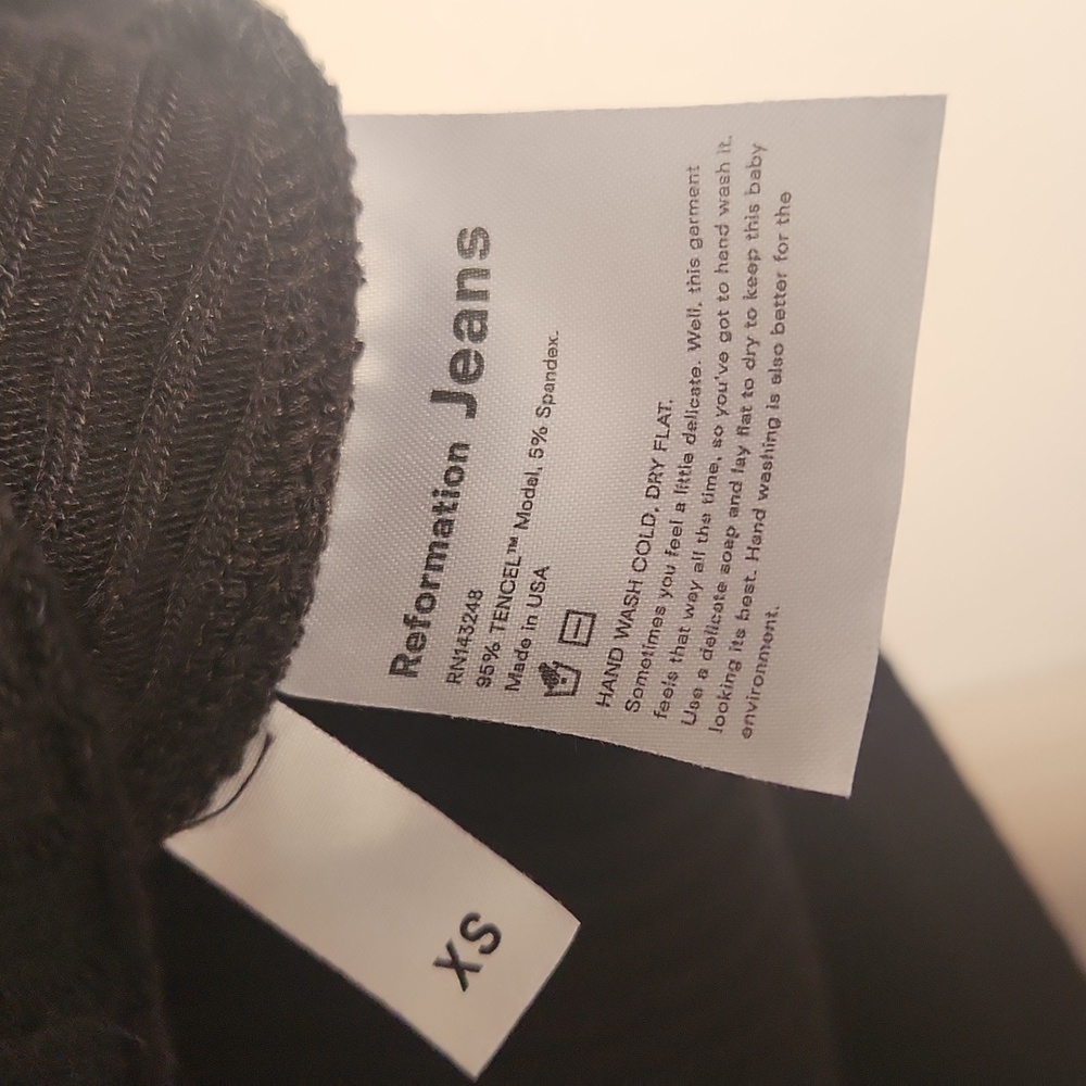 Reformation Black Ribbed Crop Cardigan Size XS - Picture 7 of 9